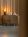 Hanna Sideboard Gold im Raum