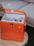 Be Cute Kühlbox in Orange im Raum