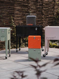 Be Cute Kühlbox in Orange im Raum