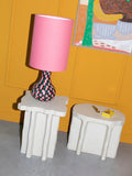 Don't Be Afraid of Colour Tischleuchte Rosa im Raum