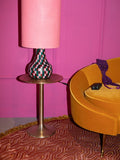 Don't Be Afraid of Colour Tischleuchte Rosa im Raum