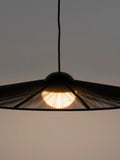 Belle Pendelleuchte in Schwarz, Detail
