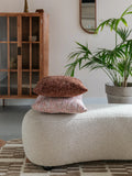 Noxx Hocker in Beige im Raum