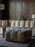 Hackman Hocker Velours in Beige im Raum