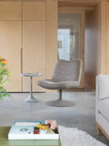 Jason Beistelltisch in Beige im Raum