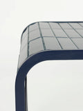 Tiles Couchtisch in Blau, Detail