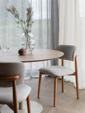 Steven Esstisch Beige Ø 110 cm im Raum