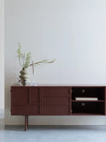 Davis Sideboard Terrakotta im Raum
