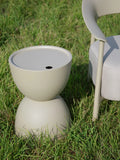 Mara Beistelltisch in Beige im Raum
