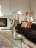 Linea Couchtisch Glas Transparent im Raum