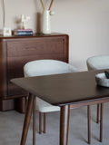 Elroy Esstisch Walnuss 180 × 80 cm im Raum