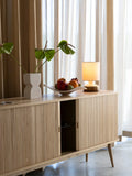 Barbier Sideboard in Natur im Raum