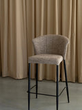 Georgia Soft Barhocker, 2er-Set in Braun im Raum