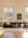 Rembrandt 4,5-Sitzer Sofa in Dunkelbraun im Raum