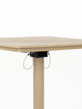 George Bistrotisch in Beige, Detail