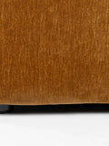 Hodge 4,5-Sitzer Sofa in Ocker, Detail