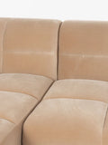 Hazel Ecksofa in Beige, Detail