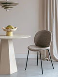 Bonnet Esszimmerstuhl, 2er-Set in Beige im Raum