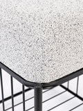 Milou Hocker in Grau, Detail
