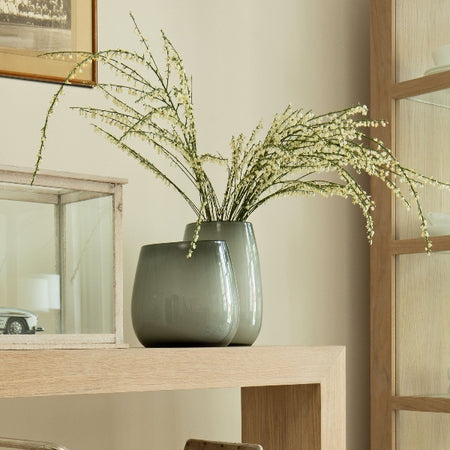 | Pisano Vase – mundgeblasen aus Überfangglas in 3 Größen & 8 Farben - von Lambert online kaufen bei LIVINGforme.