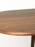 Twist Esstisch oval ausziehbar 185/240 × 90 cm in Walnuss, Detail