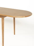 Twist Esstisch oval ausziehbar 185/240 × 90 cm in Eiche, Detail