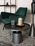 Mason Couchtisch in Schwarz im Raum