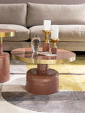 Glam Couchtisch in Rosa/Gold im Raum