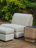 Noble Beistelltisch oval Beige im Raum