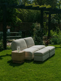 Noble Beistelltisch oval Beige im Raum