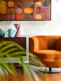 Flower Loungesessel in Orange im Raum