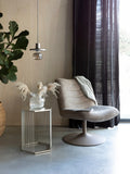 Bubba Loungesessel in Beige im Raum