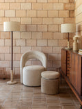 Seina Loungesessel Beige im Raum