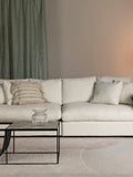 Sense 3-Sitzer Sofa in Creme im Raum
