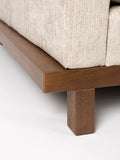 Blossom Sofa in Sand/Walnuss, Detail