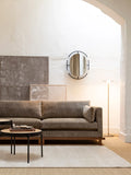 Blossom Sofa in Moosgrün/Walnuss im Raum