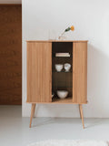 Barbier Highboard in Natur im Raum