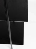 Marcio Regal in Schwarz, Detail