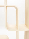 Seven Regal in Beige, Detail