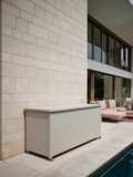 Kissen | Kissenbox Gilbert 176x76x91 cm Aluminium greige mit Schloß - von Stern Möbel online kaufen bei LIVINGforme.