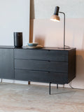 Travis Sideboard in Eiche Schwarz im Raum