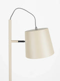 Buckle Head Stehleuchte in Beige, Detail