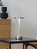 Lyneham LED-Tischleuchte silber, aufladbar Tischleuchte Living Nordic