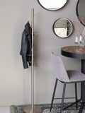 Hooked Garderobe Silber im Raum