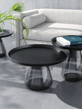 Couchtisch Drop, Marmoroptik schwarz mit grauem Glasfuß, im Raum
