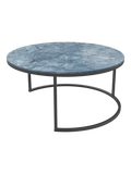 Couchtisch Dolce Vita Ø90 x 43 cm, Platte Marmoroptik Onyx Blau, Gestell Stahl schwarz, Schrägansicht