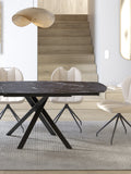 Esstisch Kheops, Platte Marmoroptik Marquina, im Raum