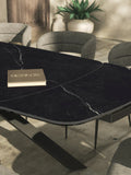 Esstisch Ria 160/240 x 100 x 76 cm, Platte Marmoroptik Marquina, im Raum
