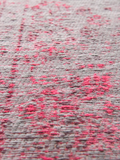 Teppich Rechteckig | Fading World – Pink Flash Teppich | Art.-Nr. 8261 - von Louis de Poortere online kaufen bei LIVINGforme.