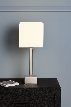 Tischleuchte | Manhattan Tischleuchte – vernickelter Fuß & Baumwollschirm in Creme, Grau oder Schwarz - Creme von Lambert online kaufen bei LIVINGforme.